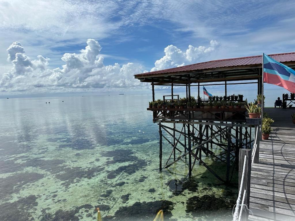 Homestay Mabul Backpackers