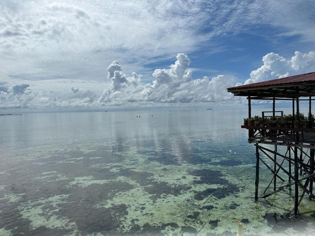 Mabul Backpackers