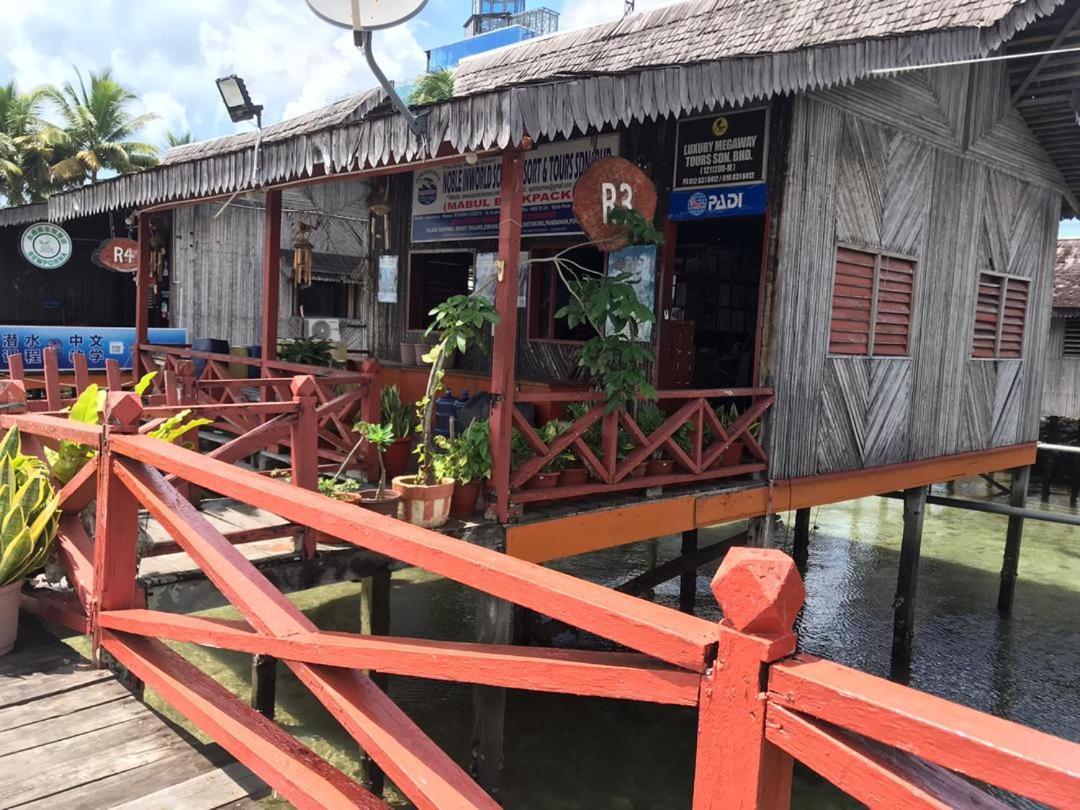 Homestay Mabul Backpackers Mabul Island