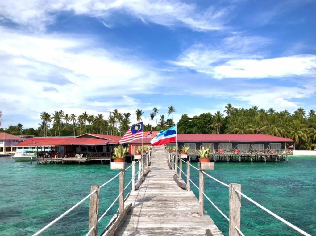 Mabul Backpackers * Mabul Island